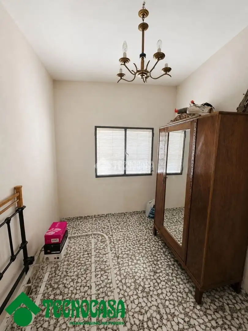 Casa adosada en venta en Los Navalucillos con Jardín privado