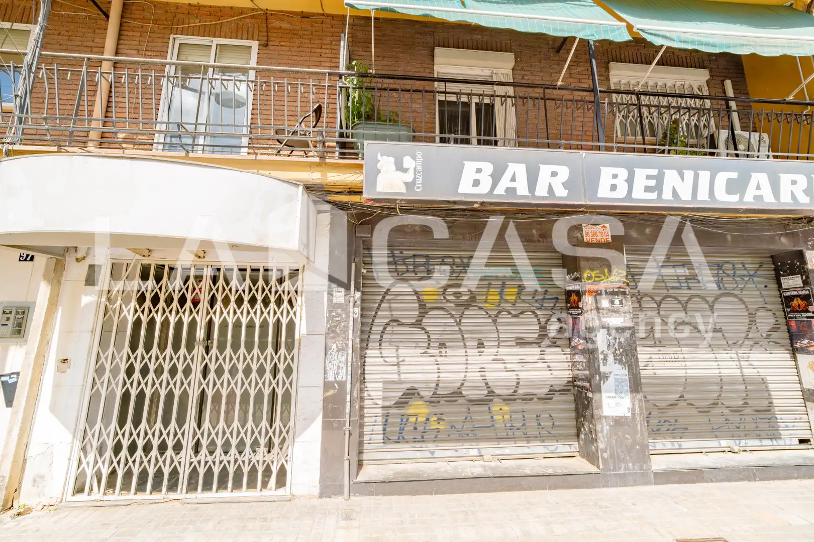 Vista exterior de Local en venda en Valencia
