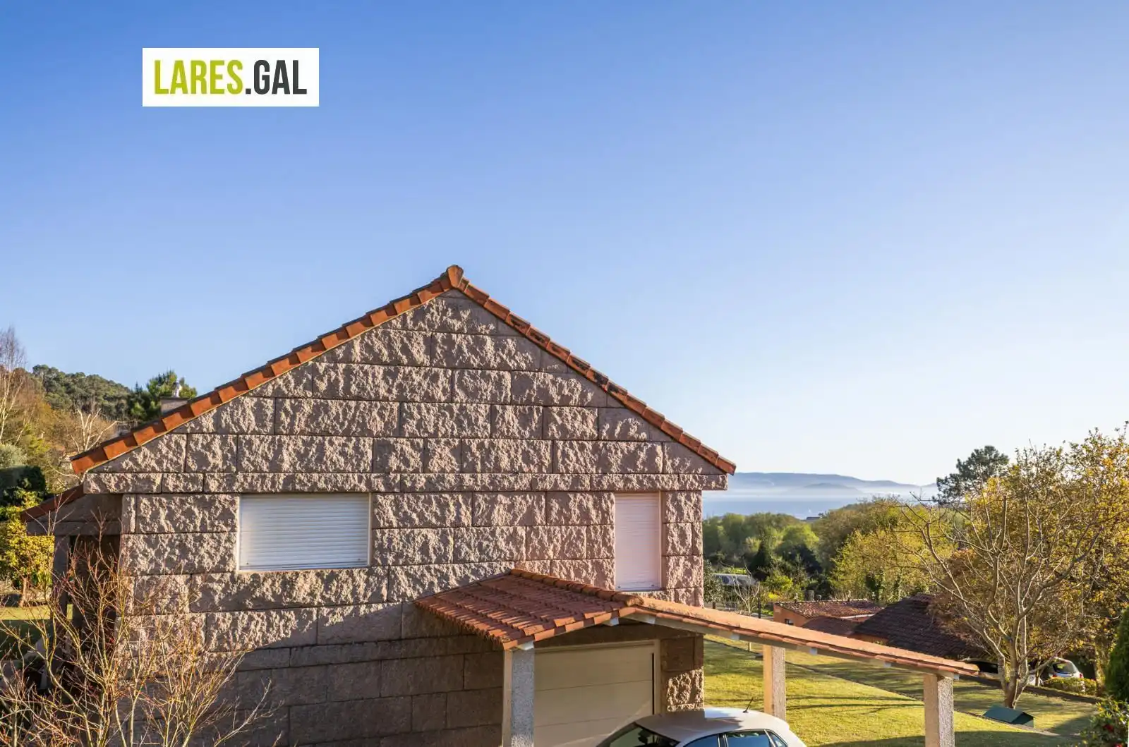 Vista exterior de Casa o chalet en venta en Cangas  con Calefacción y Trastero