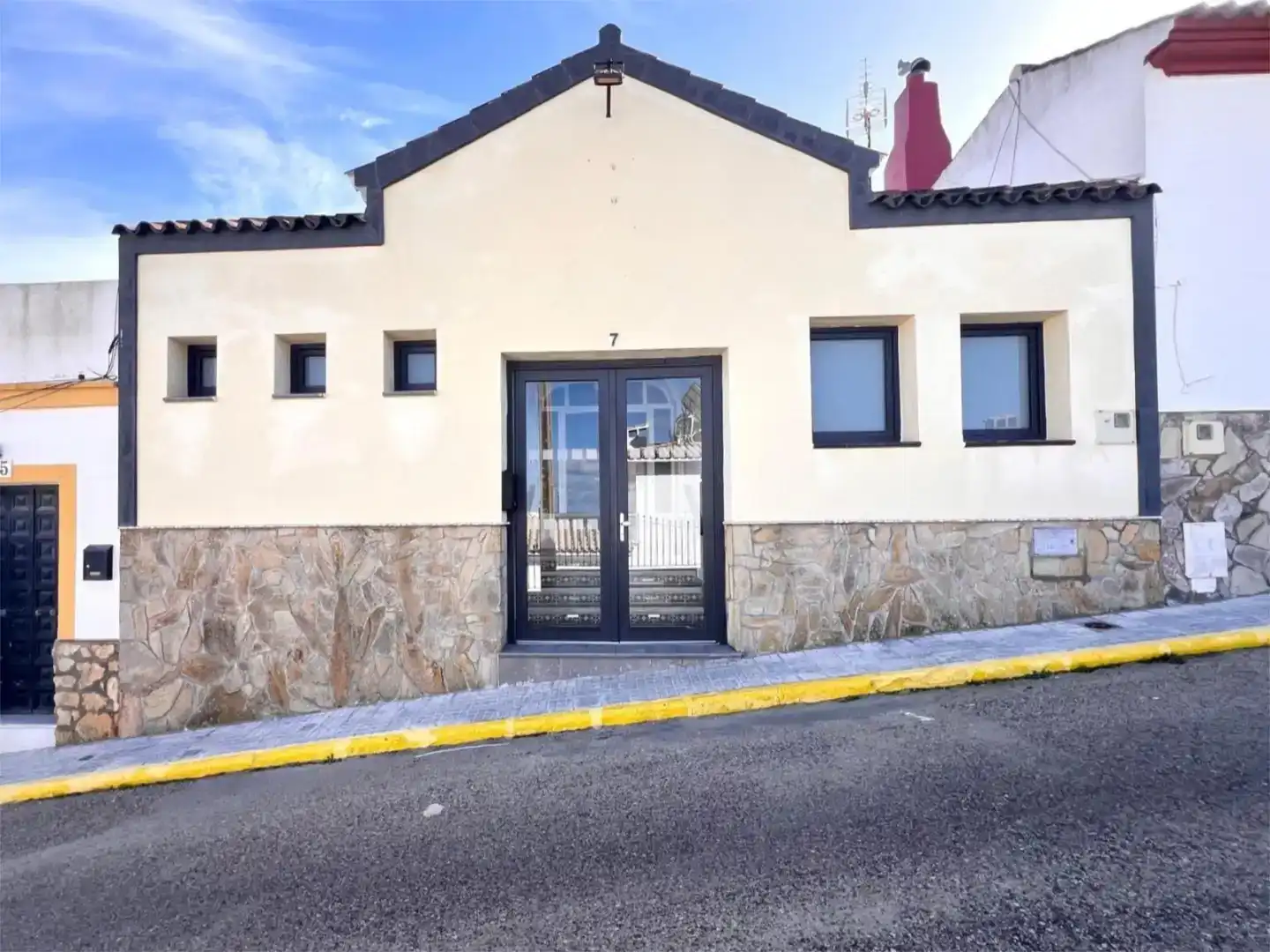 Vista exterior de Local en venta en Medina Sidonia