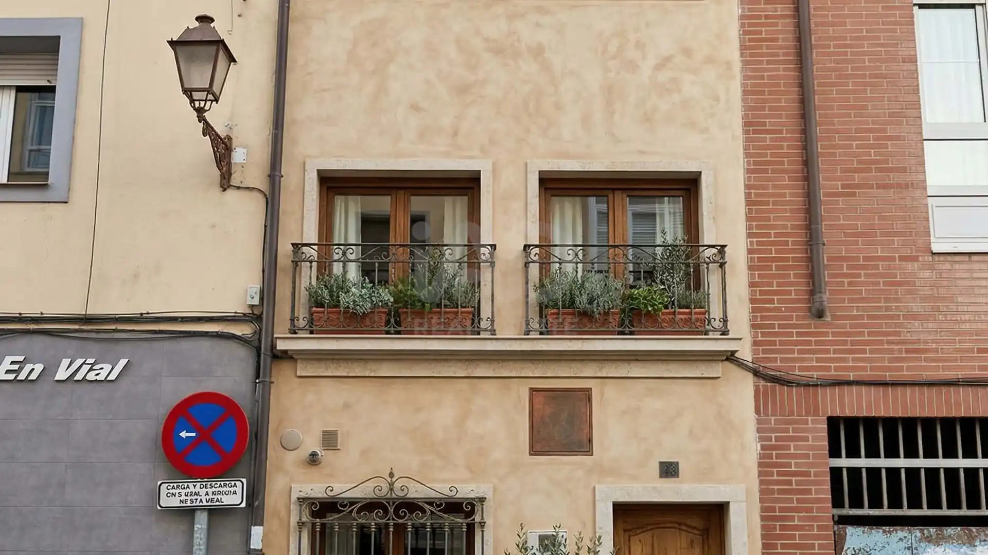 Terrassa de Casa adosada en venda en Grado amb Calefacció