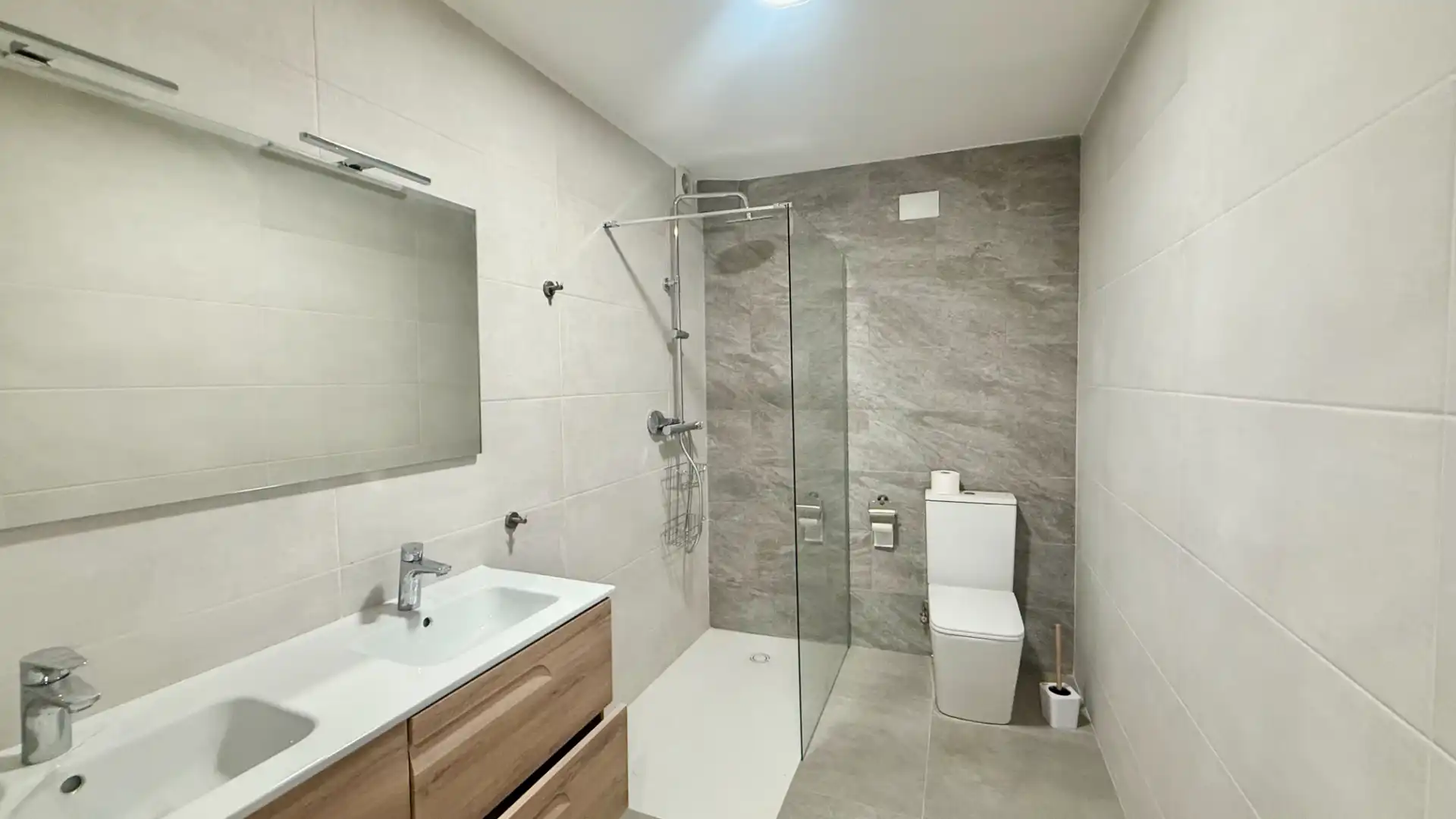 Bathroom of Flat for sale in Lleida  with Furnished