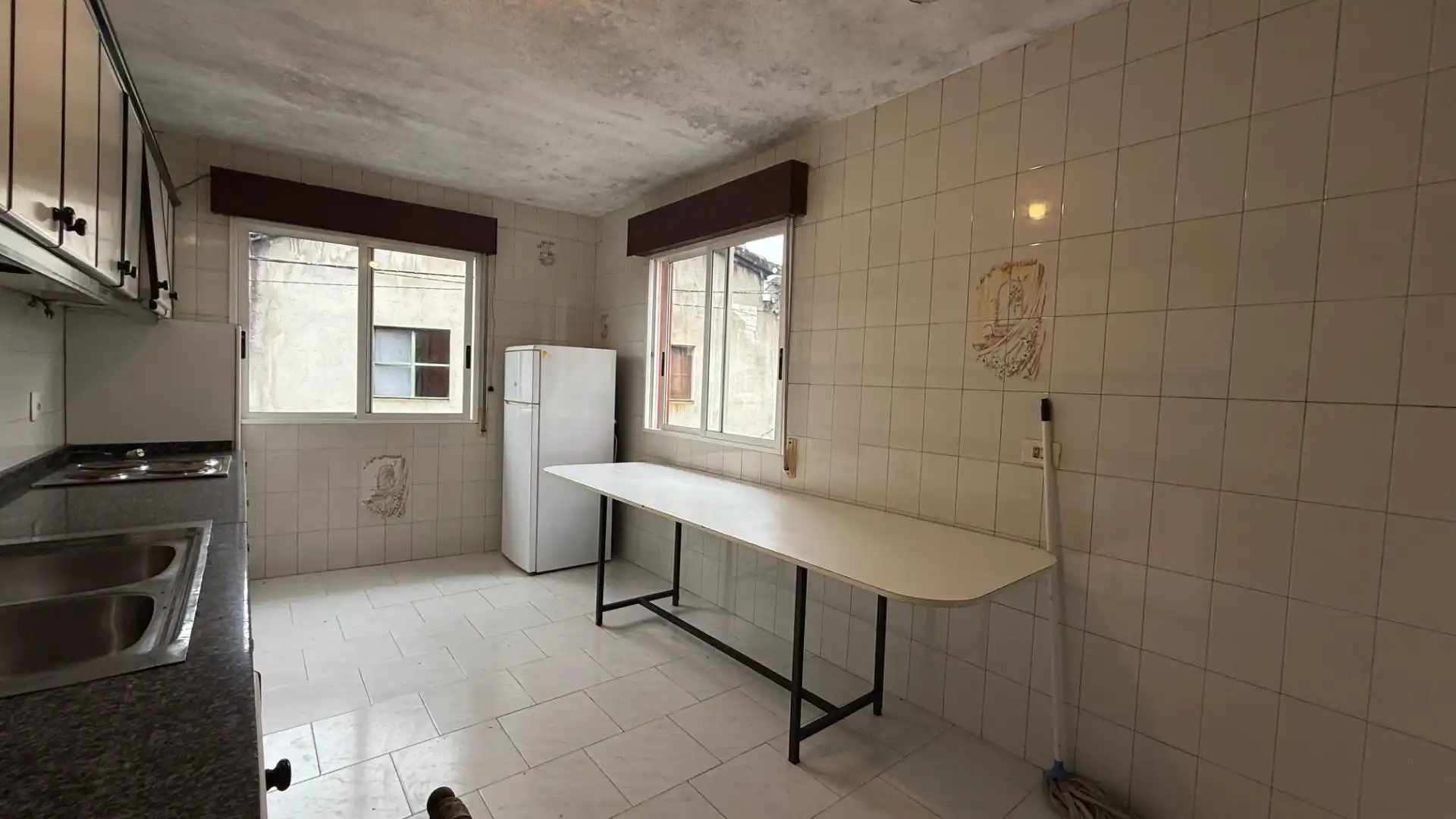 Cocina de Casa o chalet en venta en Coles con Jardín privado, Terraza y Trastero