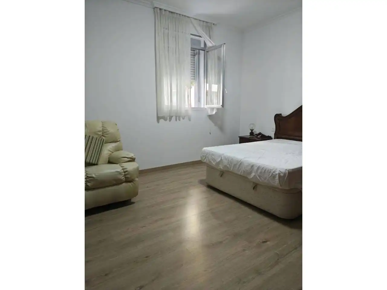 Habitación de Piso en venta en Ourense Capital  con Calefacción, Terraza y Trastero
