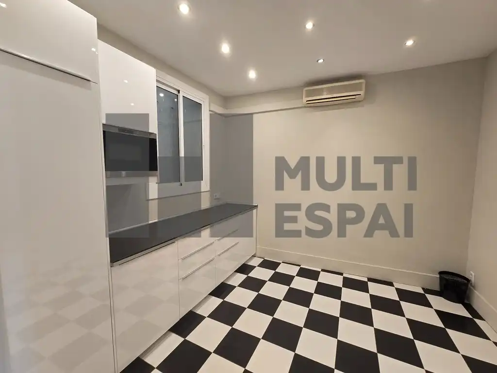 Office space with lift to rent in Passeig de Gràcia, imagen 14