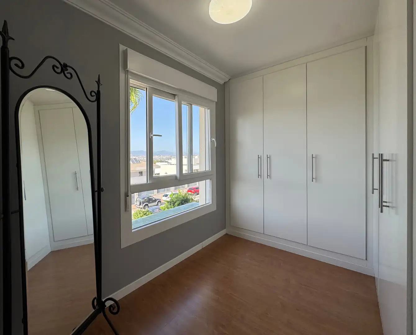 Dormitori de Casa adosada en venda en Alhaurín de la Torre amb Aire condicionat, Jardí privat i Parquet