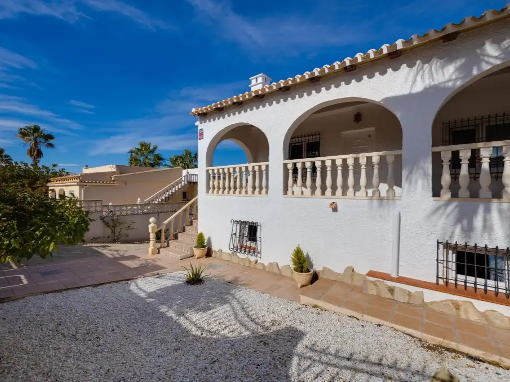 Außenansicht von Haus oder Chalet zum Verkauf in Torrevieja