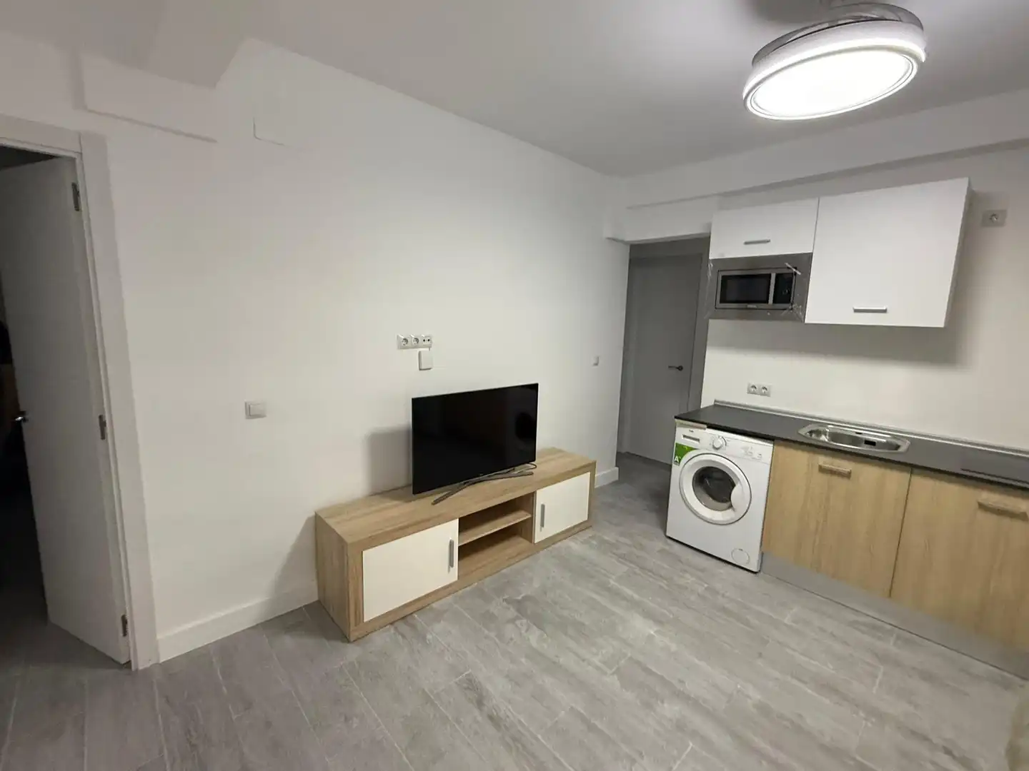 Living room of Flat for rent in Sevilla  with Air Conditioner, Heating and Furnished