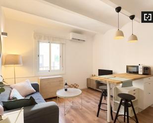 Living room of Flat to rent in L'Hospitalet de Llobregat  with Air Conditioner, Heating and Furnished