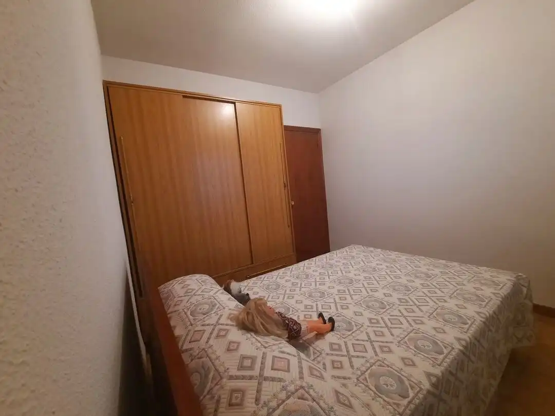 Habitación de Casa adosada en venta en Escalona con Aire acondicionado, Calefacción y Jardín privado