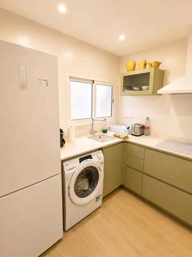 Küche von Wohnung zur Miete in Valencia mit Klimaanlage, Terrasse und Möbliert