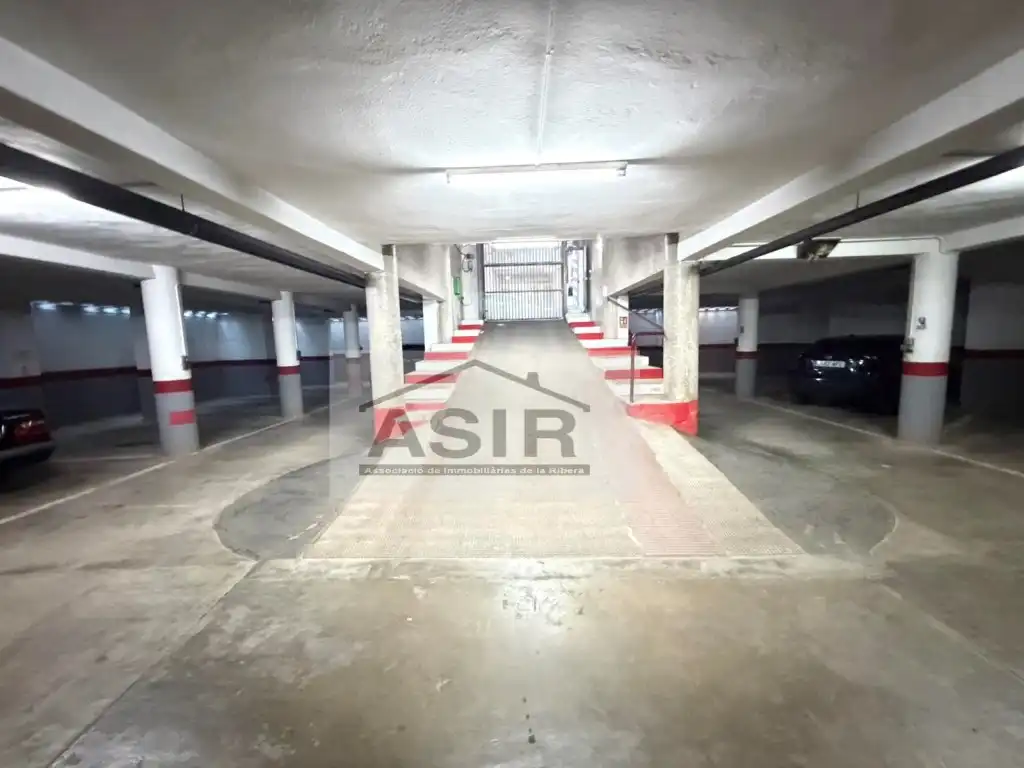 Parkplatz von Garage zum Verkauf in Alzira