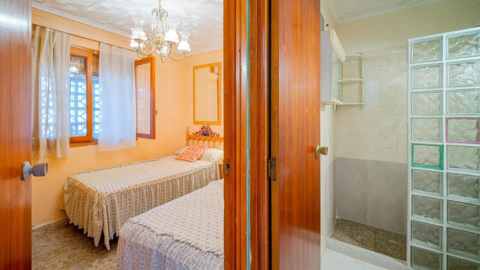 Habitación de Casa o chalet en venta en Torrevieja con Jardín privado y Trastero