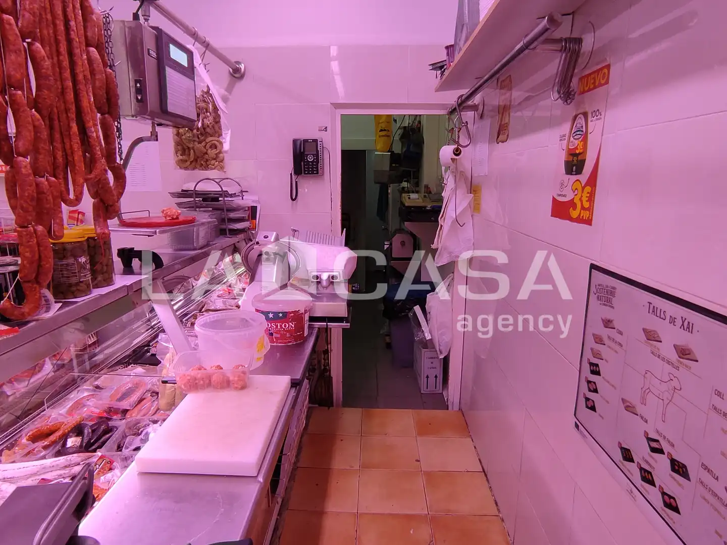Cocina de Local en venta en Santa Coloma de Gramenet