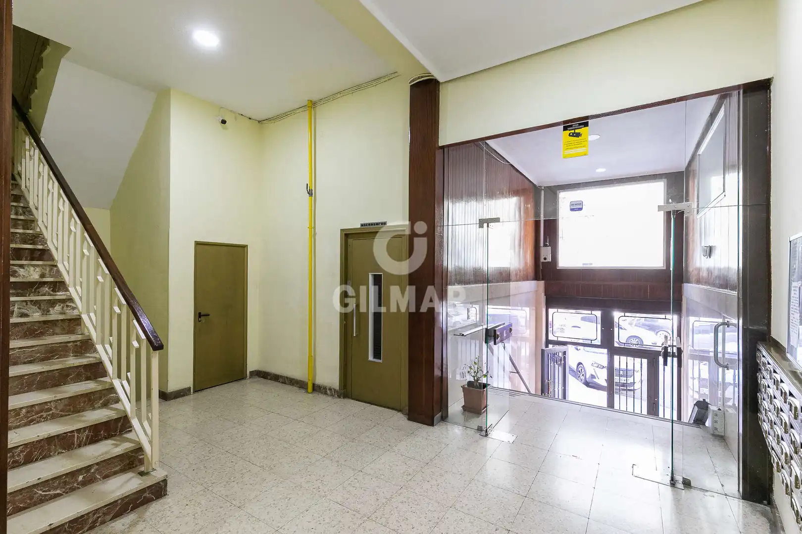 Piso en venta en Madrid con Calefacción y Balcón