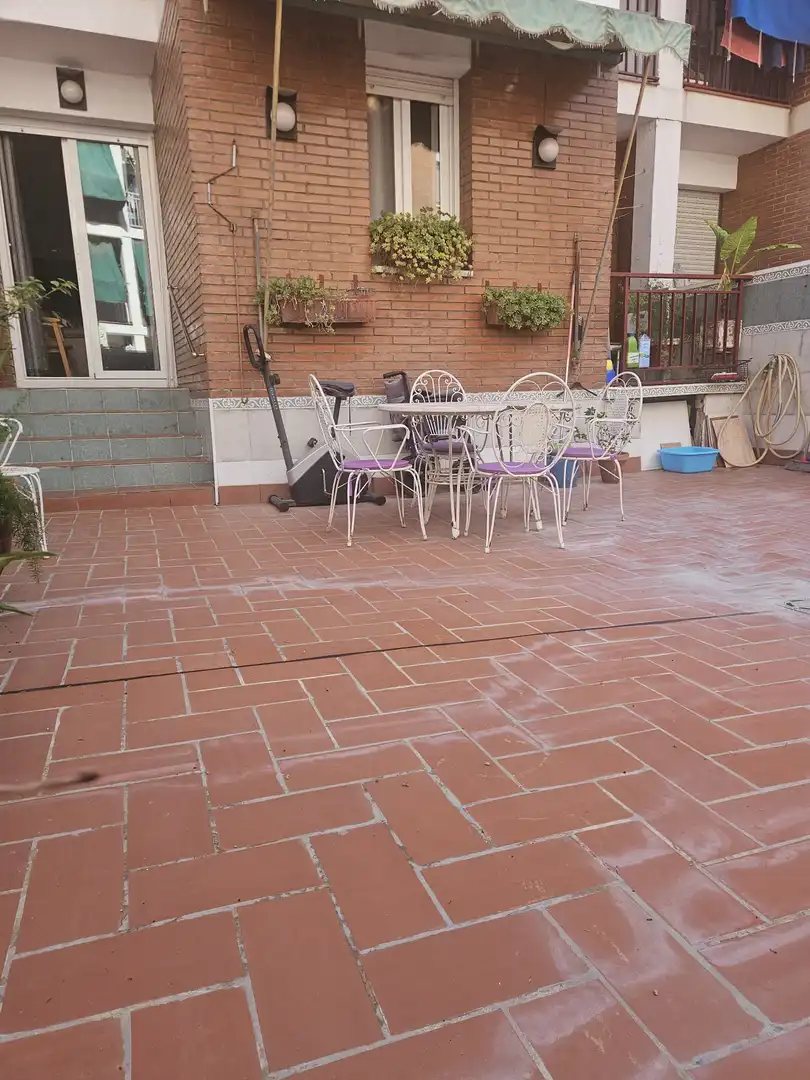 Piso con terraza en venta en Artigues - Llefià, imagen 3