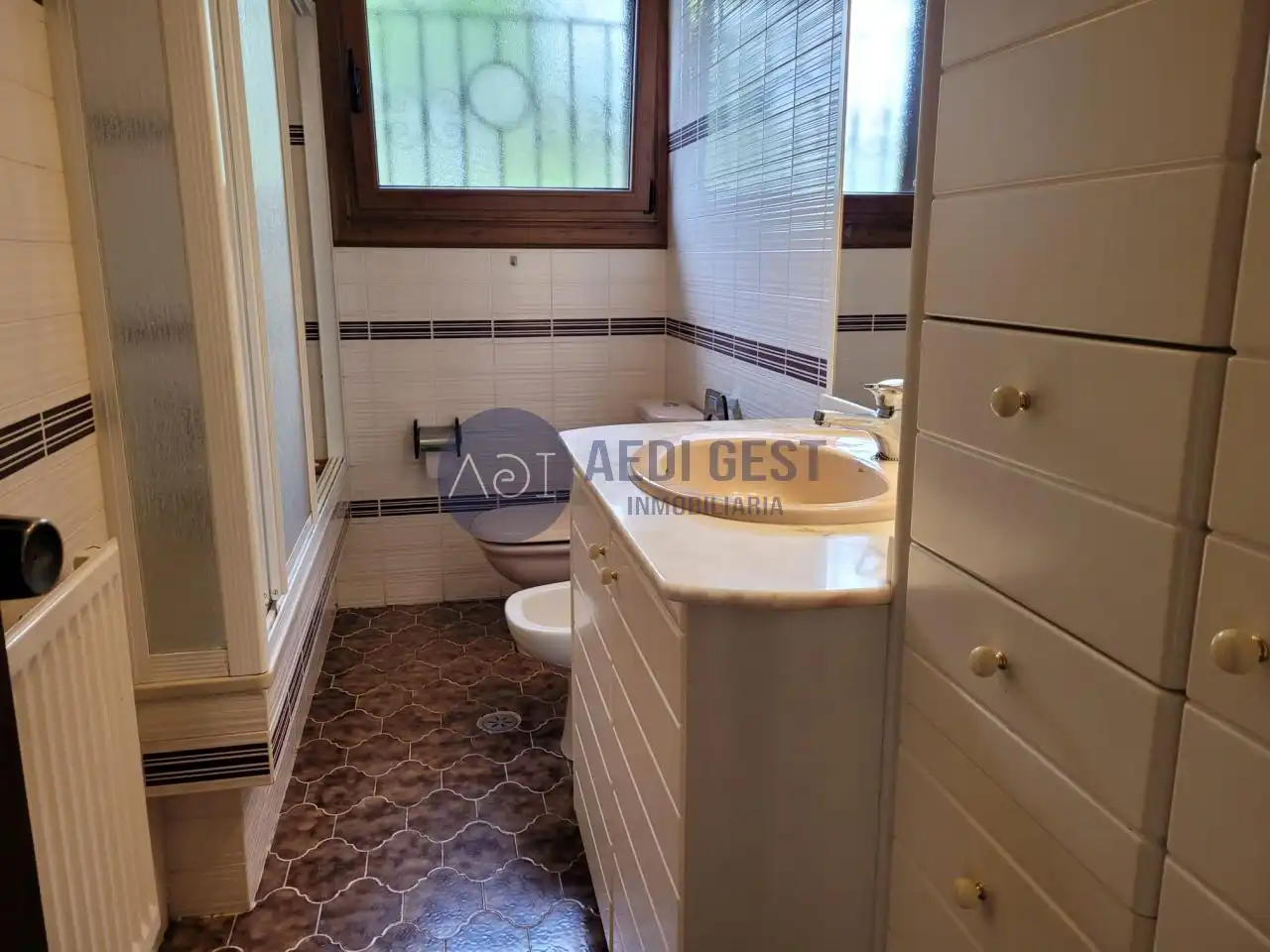 Bathroom of Houses for sale in Nigrán  with Heating, Private garden and Terrace