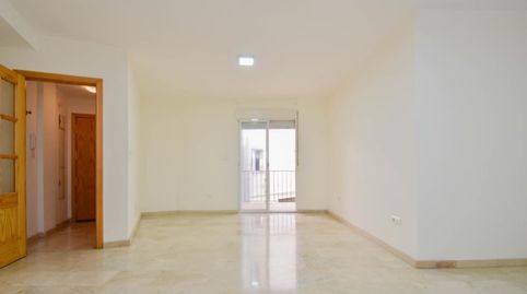 Foto 2 de Piso en venta en Avenida de Andalucía, 3, Atarfe, Granada