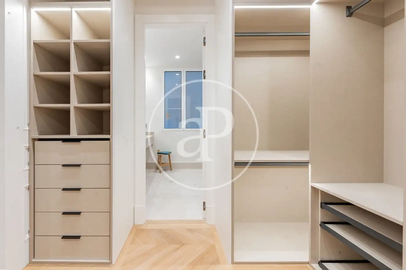 Schlafzimmer von Wohnung zum Verkauf in Madrid mit Klimaanlage, Heizung und Balkon