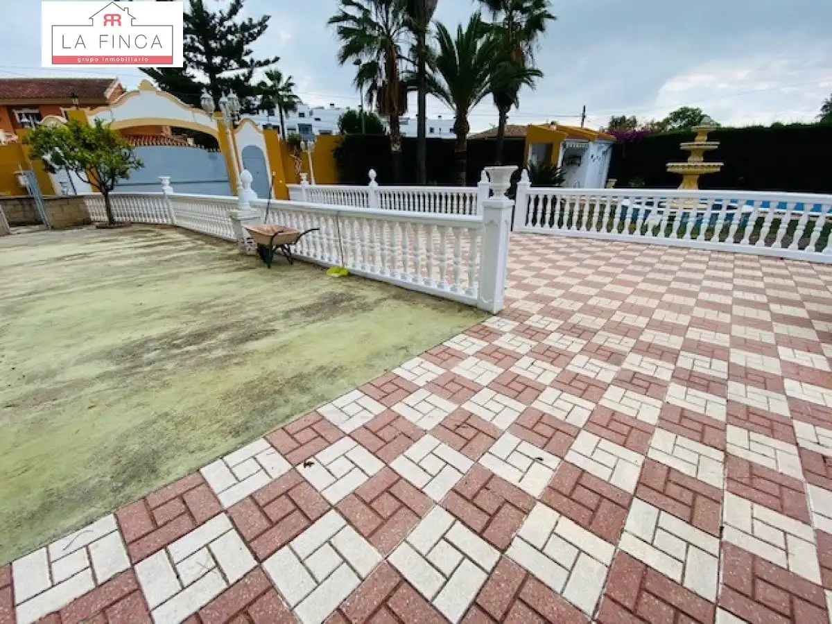 Exterior view of Houses for sale in Málaga  with Private garden, Terrace and Storage room