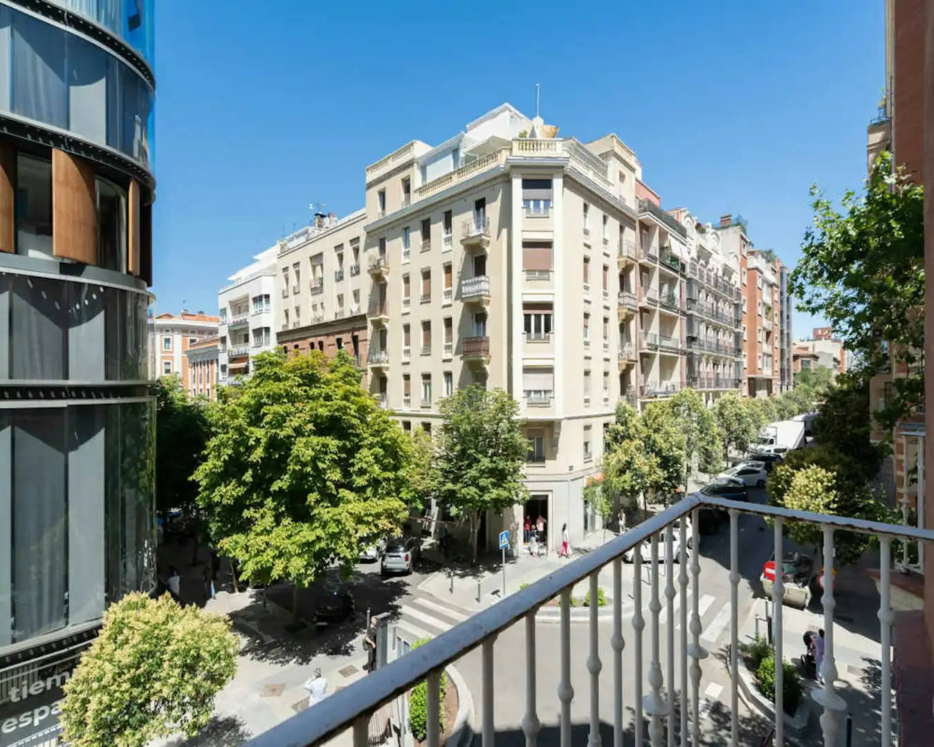 Vista exterior de Pis per a compartir en Madrid amb Aire condicionat, Rentadora i Internet
