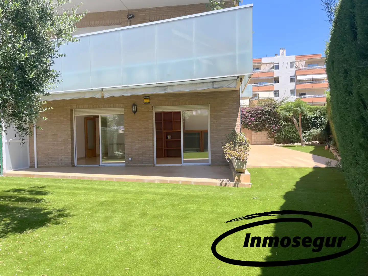 Vista exterior de Pis en venda en Salou amb Calefacció, Jardí privat i Terrassa