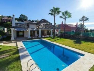House with pool to rent in Mijas Golf