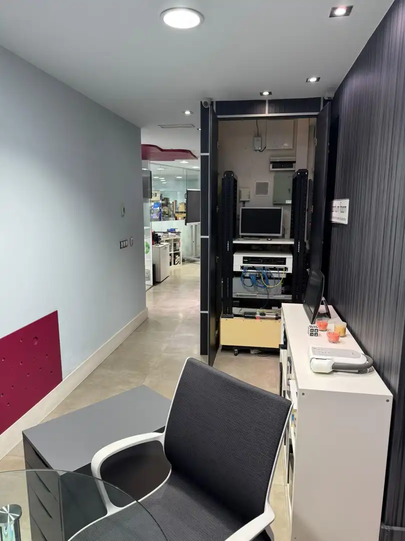Local en venta en Elche / Elx con Aire acondicionado y Amueblado