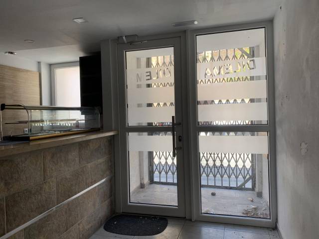 Local comercial en Alquiler en La Sénia