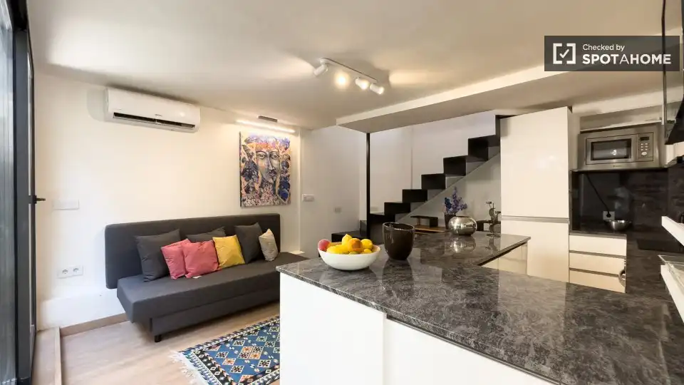 Sala de estar de Piso de alquiler en Barcelona con Aire acondicionado, Calefacción y Amueblado