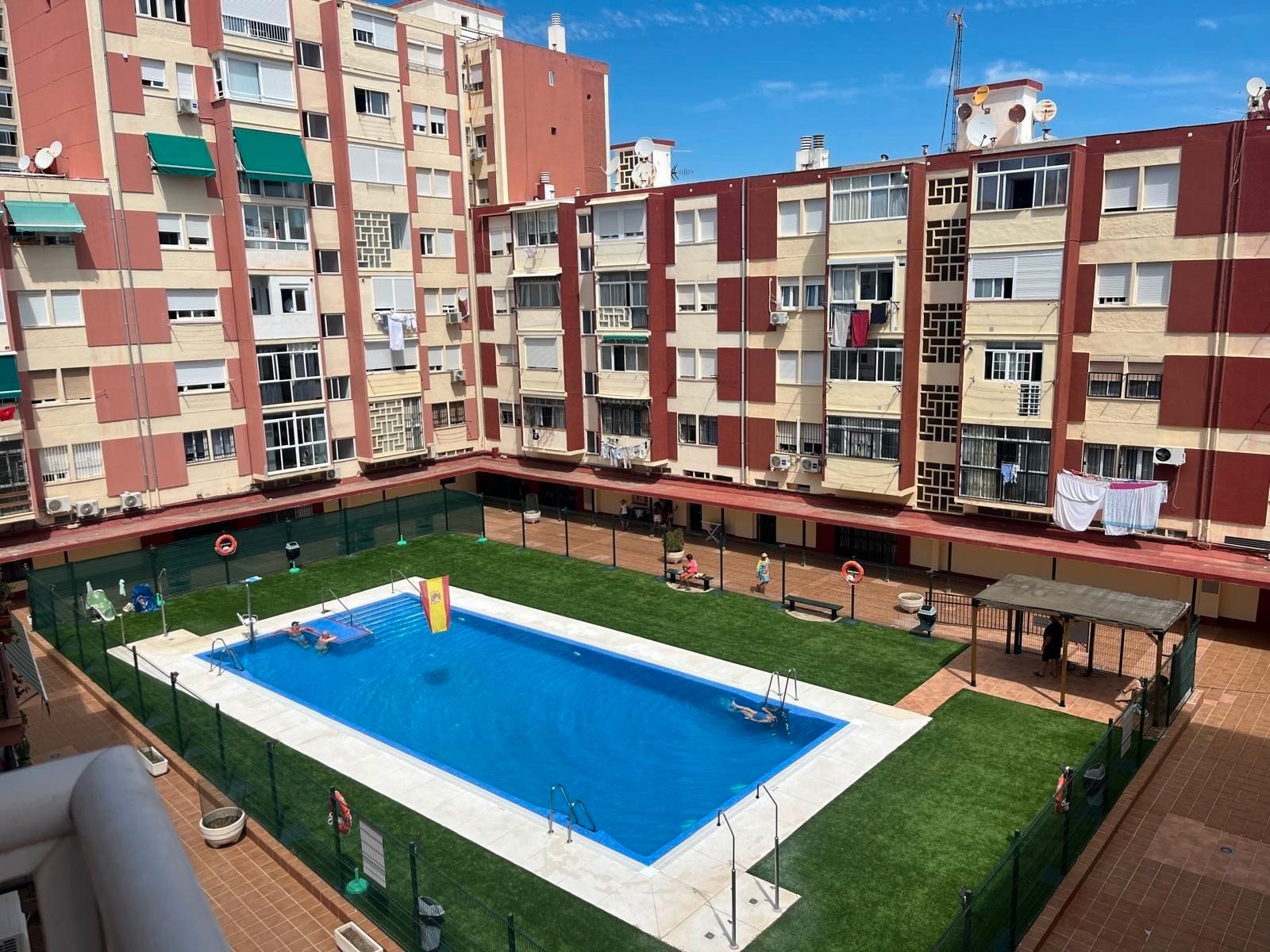 Swimming pool of Flat for sale in Torremolinos  with Air Conditioner, Terrace and Furnished