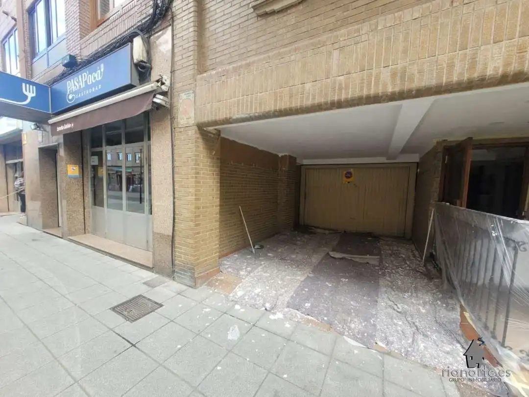 Aparcamiento en venta en La Felguera