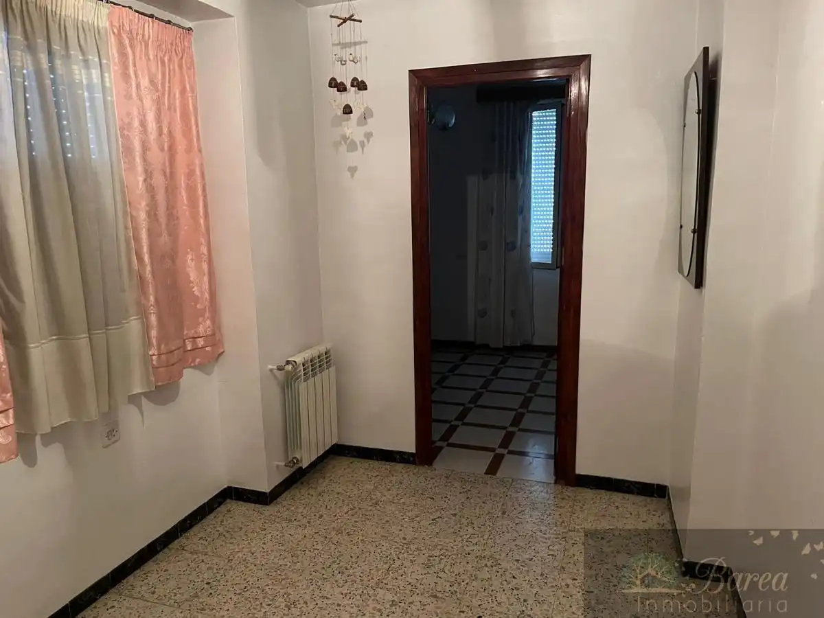Casa con terraza en venta en Rute, imagen 3