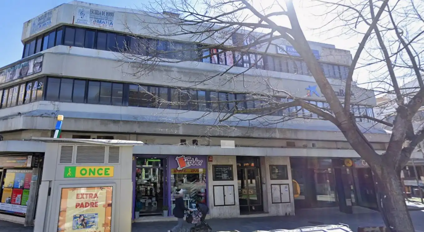 Außenansicht von Büro zur Miete in Collado Villalba mit Klimaanlage und Heizung