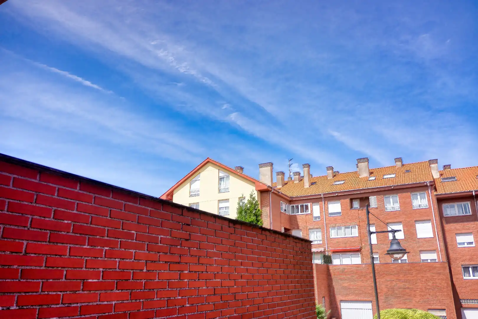 Vista exterior de Pis en venda en Castrillón amb Calefacció, Jardí privat i Terrassa