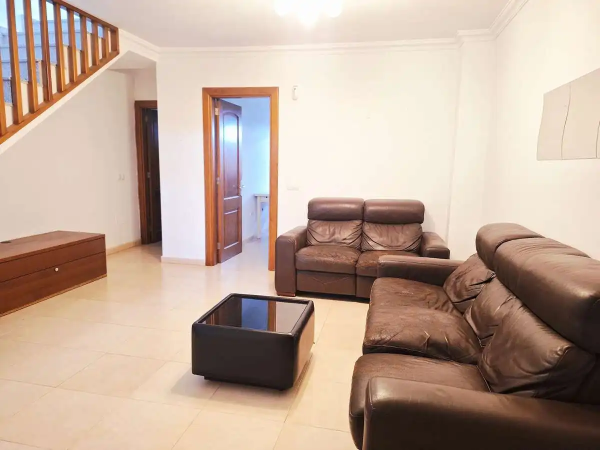 Sala de estar de Dúplex en venta en Arrecife con Terraza, Amueblado y Microondas