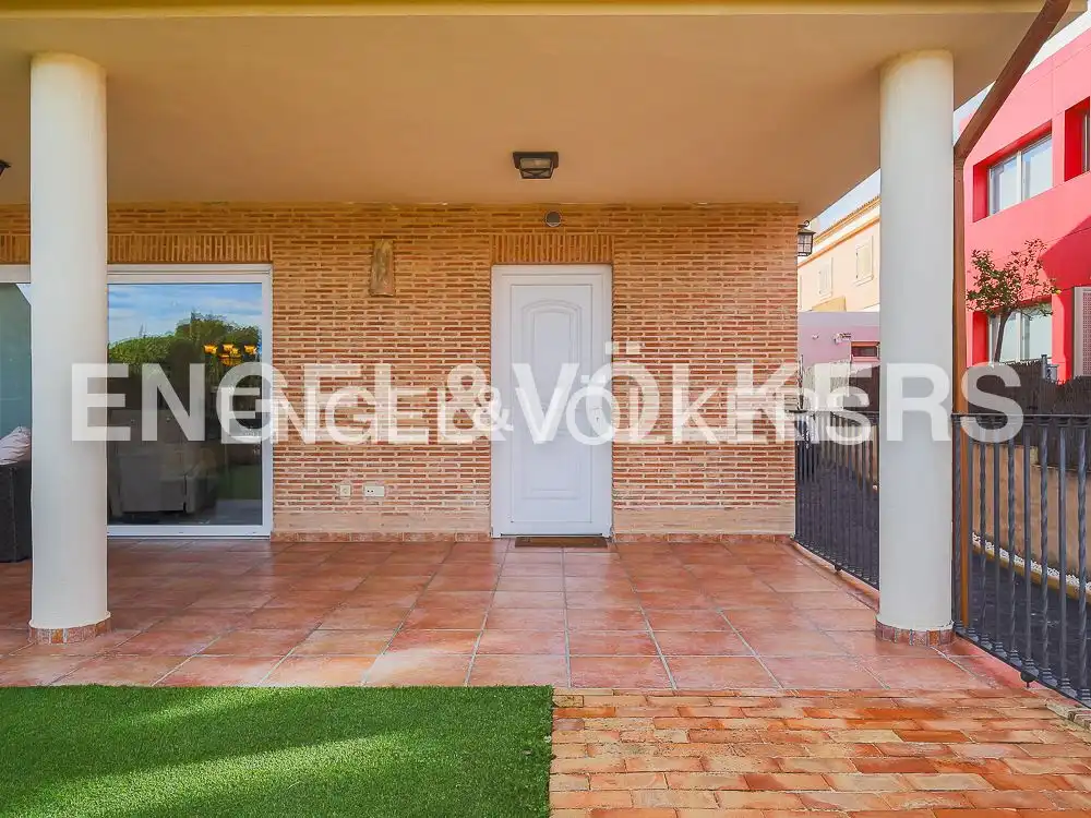 Terrace of Houses for rent in Torrent  with Air Conditioner, Heating and Private garden