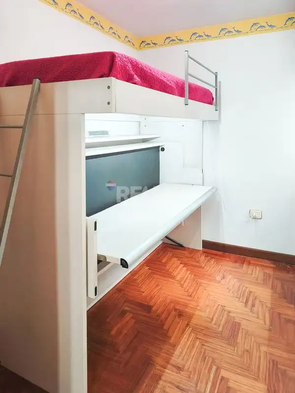 Terrassa de Pis en venda en Vigo  amb Calefacció, Parquet i Terrassa