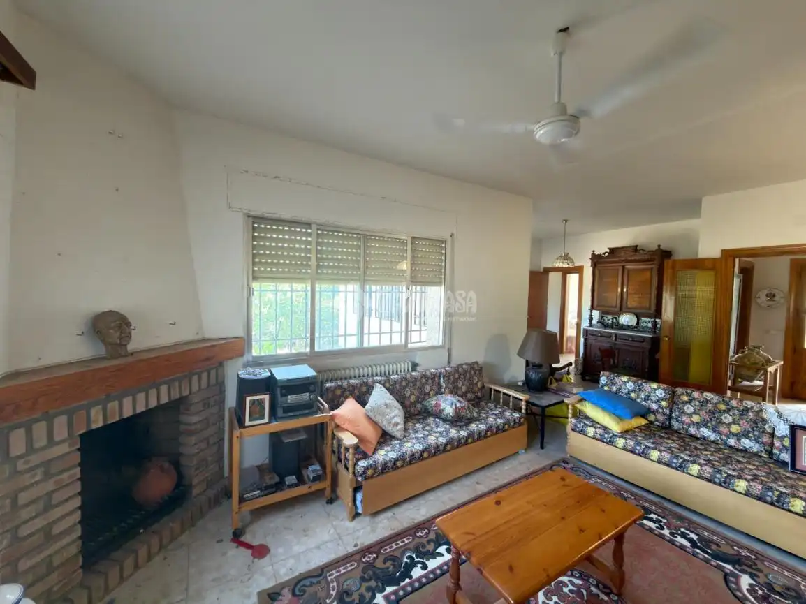 Sala d'estar de Casa o xalet en venda en Nambroca amb Calefacció