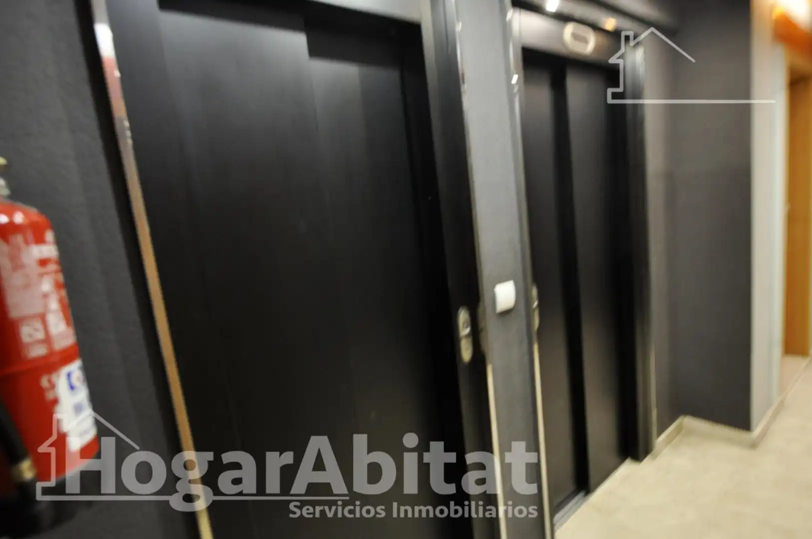 Aparcament de Pis en venda en Valencia amb Aire condicionat, Moblat i Balcó