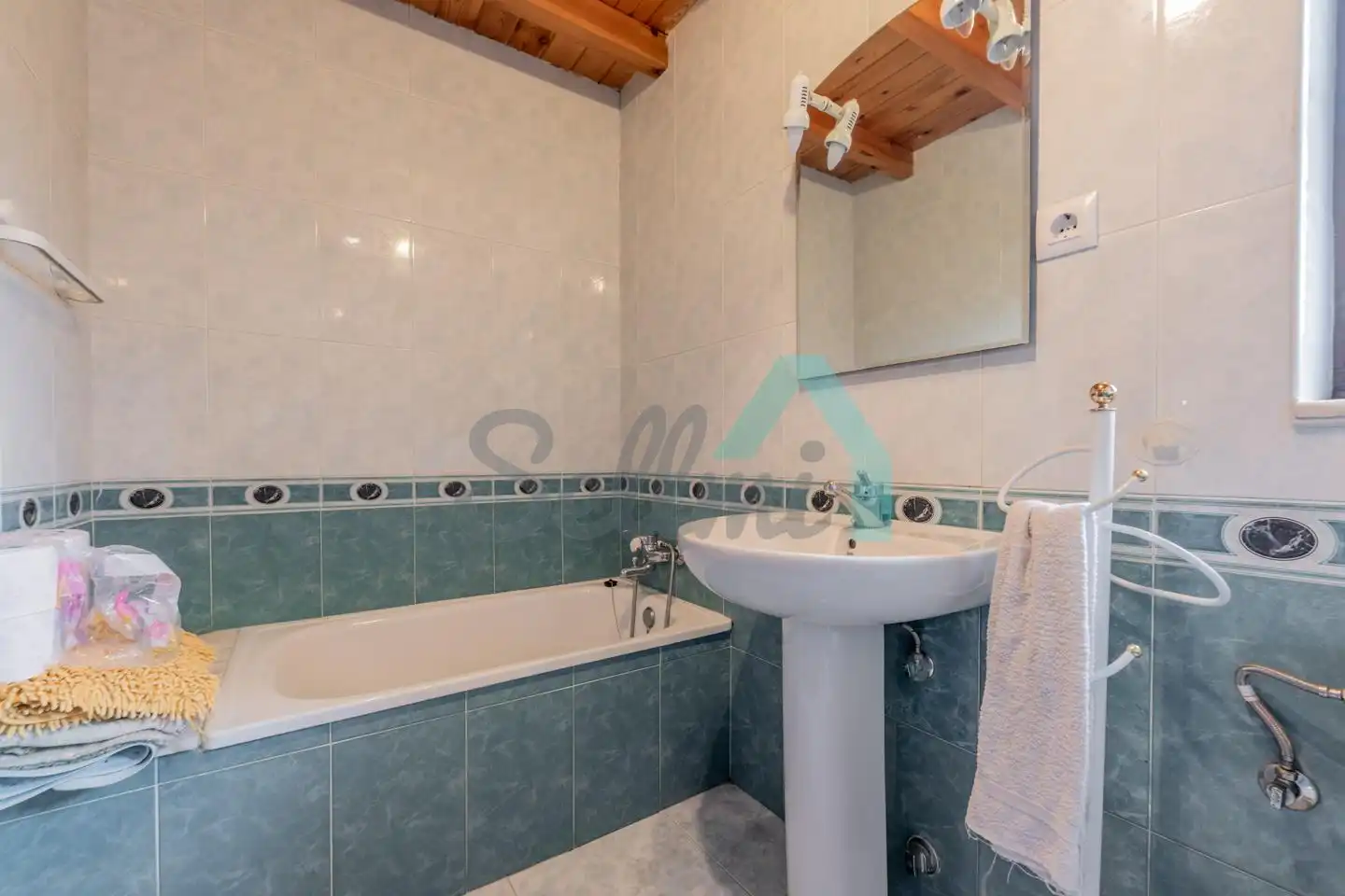 Bany de Casa o xalet en venda en Llanes amb Calefacció, Jardí privat i Parquet