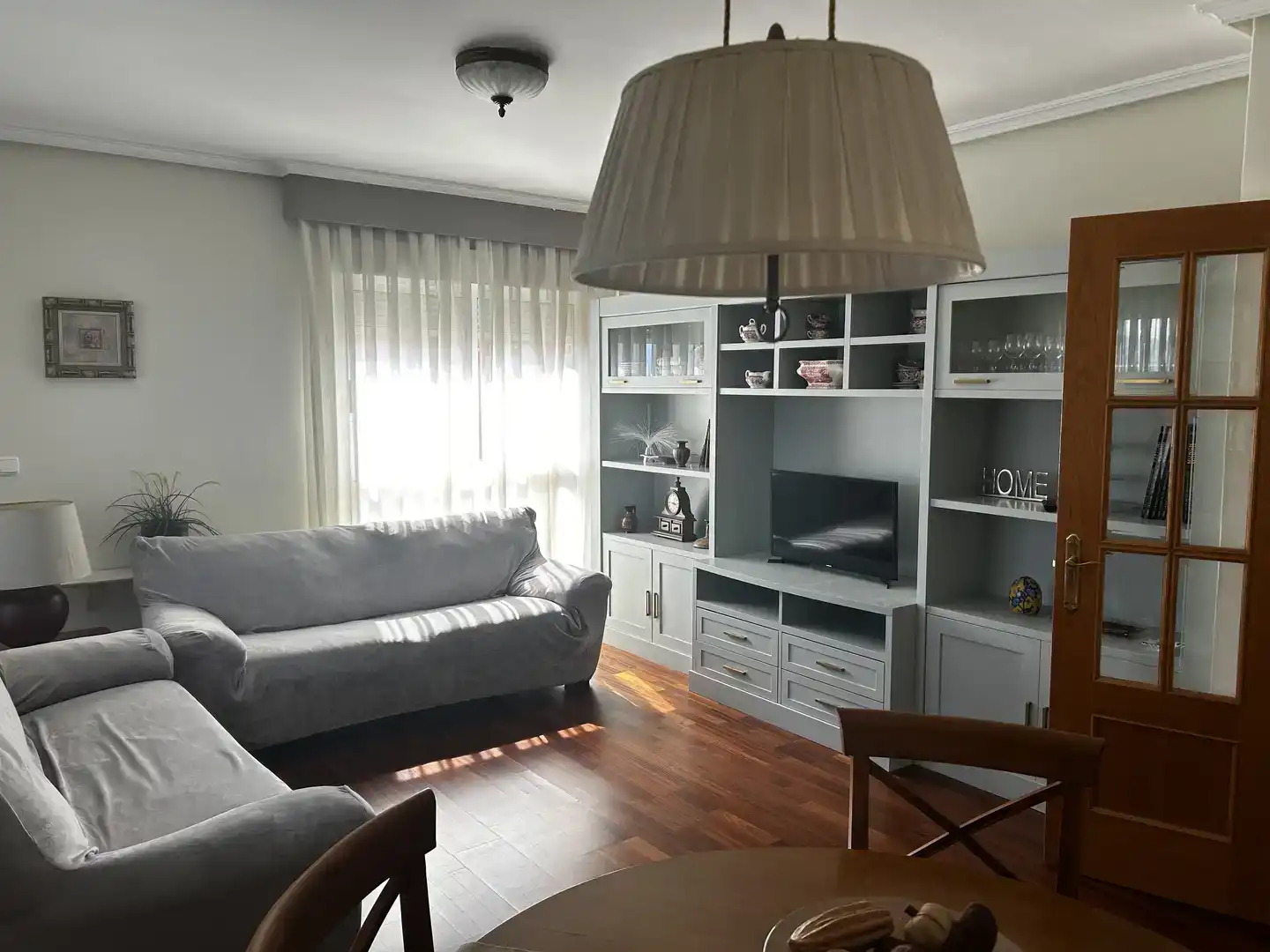 Sala de estar de Piso para compartir en Murcia con Aire acondicionado, Parquet y Amueblado