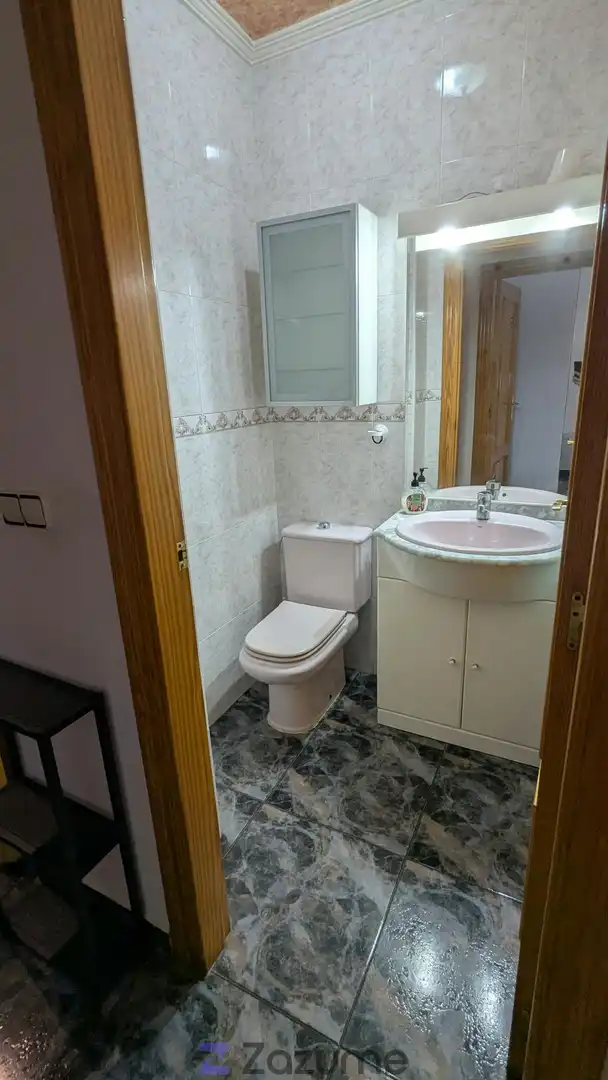 Baño de Piso de alquiler en Murcia con Aire acondicionado, Calefacción y Terraza
