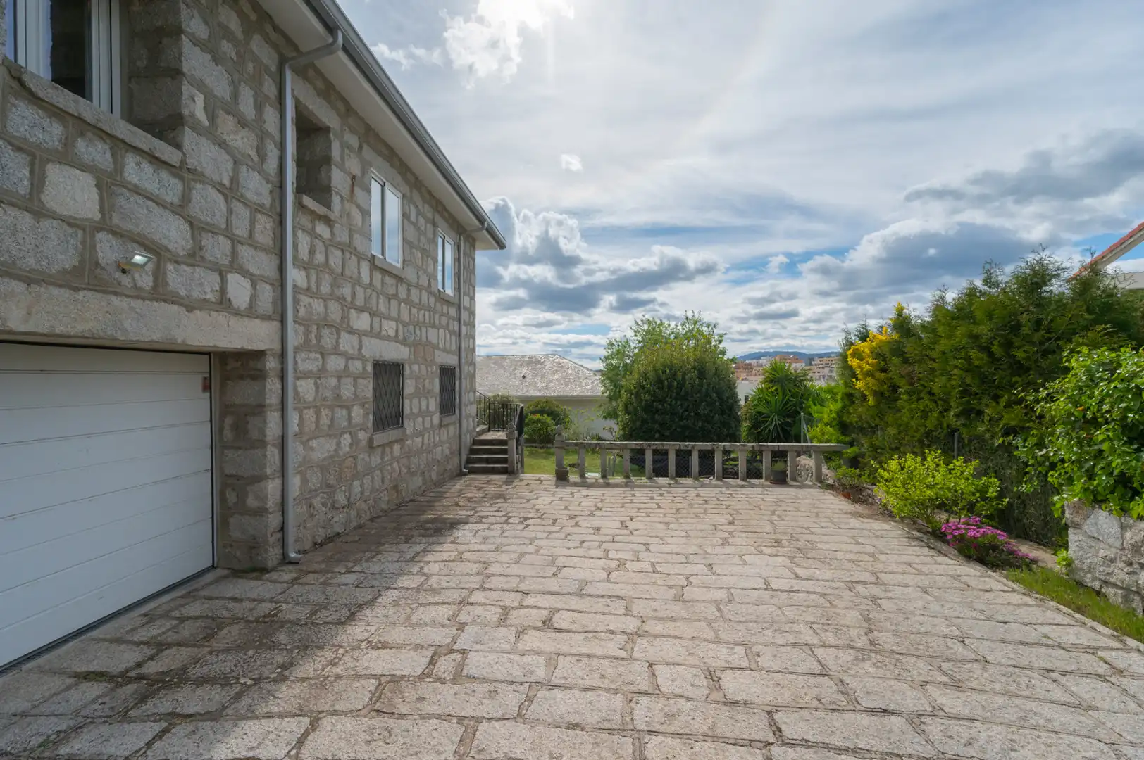 Vista exterior de Casa o chalet en venta en Colmenar Viejo con Aire acondicionado, Calefacción y Jardín privado