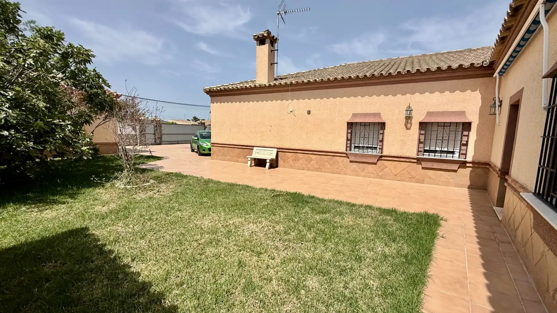 Jardín de Casa o chalet en venta en Chiclana de la Frontera con Aire acondicionado, Calefacción y Jardín privado