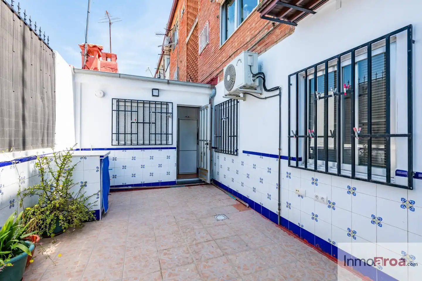 Exterior view of Flat for sale in Picassent  with Air Conditioner and Terrace