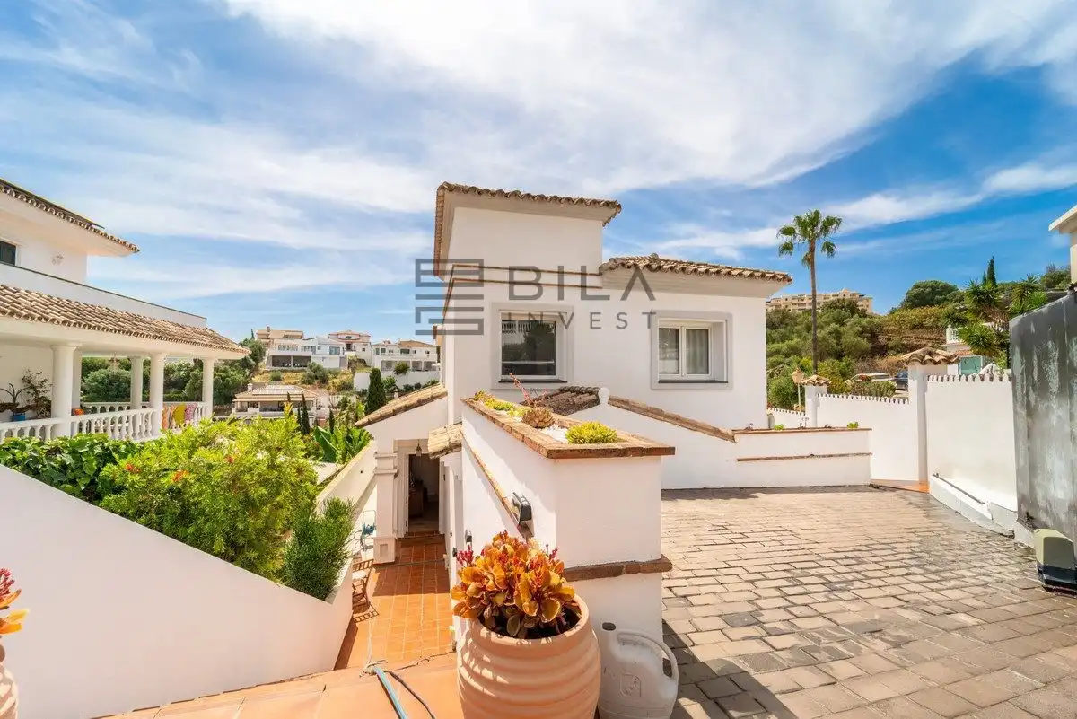 Chalet con piscina en venta en Cerros del Aguila, imagen 32