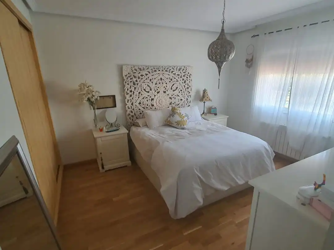 Chalet con piscina en venta en Avenida Aragoneses 1, imagen 22