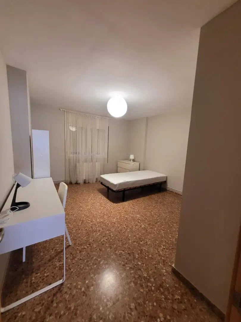 Bedroom of Flat for rent in Tarragona  with Heating, Parquet flooring and Terrace
