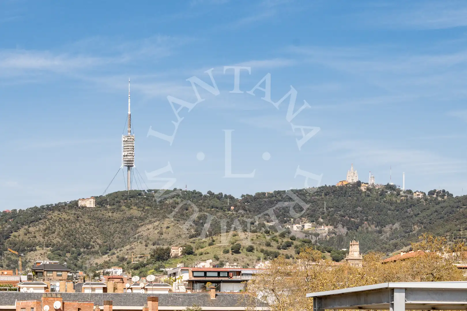 Vista exterior de Àtic en venda en  Barcelona Capital amb Calefacció, Parquet i Terrassa